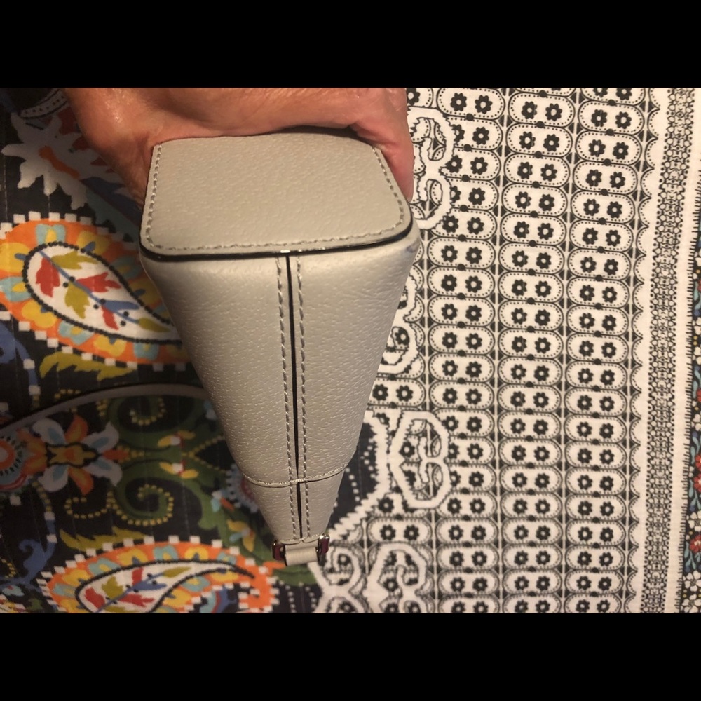 Kate Spade Purse - Picture 4 of 8